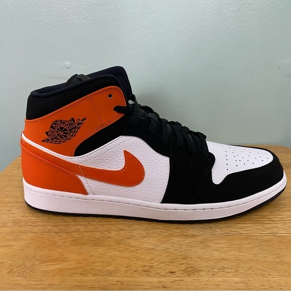 Nike Air Jordan 1 Mid Black Starfish Shattered Backboard Sz 14 Orange 554724 058